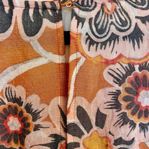 Zac and Rachel floral top with crochet accents. Size Small - Picture 6 of 7